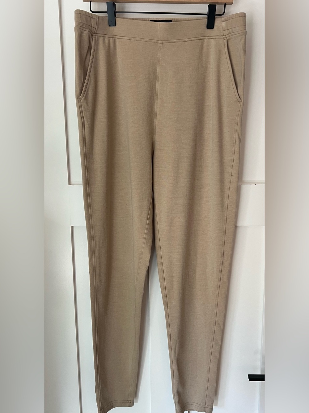 Unbound Merino Transit Sweatpants Women’s L Sand Tan Merino Wool Travel Pants